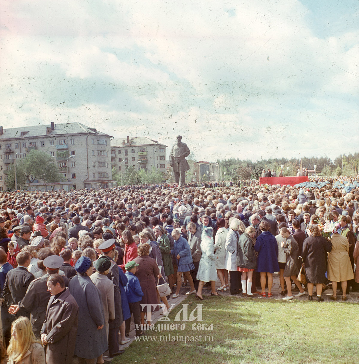 9 сентября 1973 года. Открытие памятника Л. Толстому. Фото Н. Мельникова