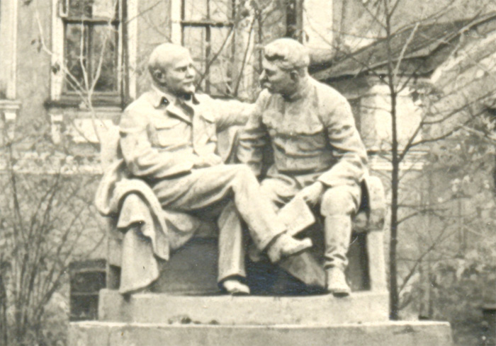Композиция Ленин и Сталин